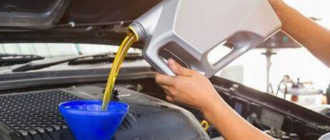 Почему нельзя заливать моторное масло в коробку?