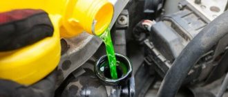 Можно ли заливать антифриз в заведенную машину?